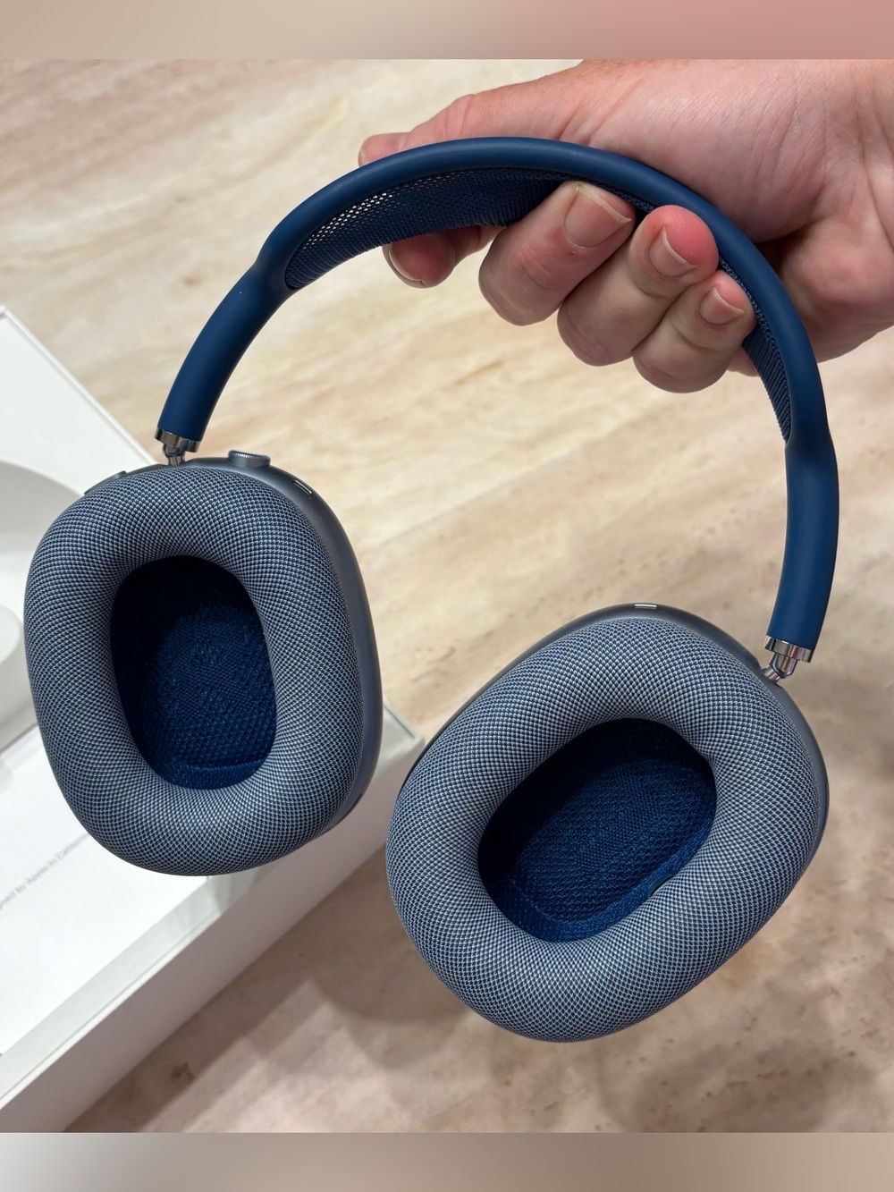 AirPod Max Headphones 1st Gen. Sky Blue - Picture 6 of 12